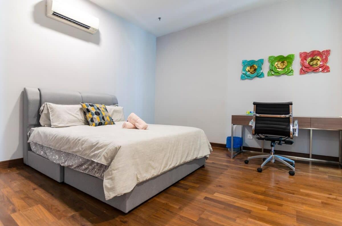 Lux 3Br Suite Puteri Harbour Near Legoland & Hello Kitty Nusajaya  Bagian luar foto